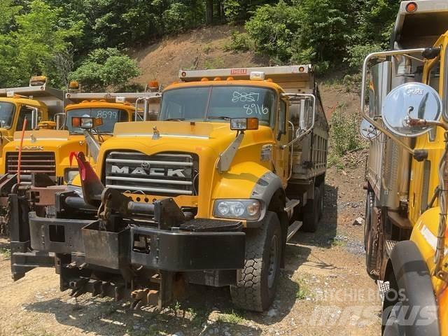 Mack 700 Snežne deske in plugi