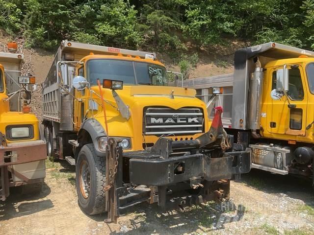 Mack 700 Snežne deske in plugi