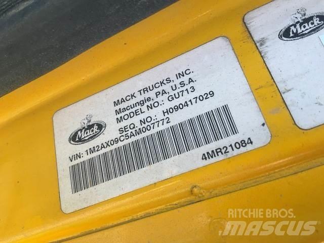 Mack 700 Snežne deske in plugi