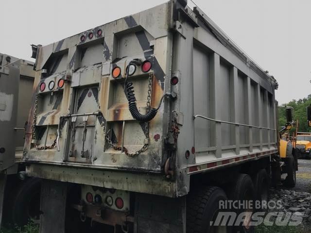 Mack 700 Snežne deske in plugi