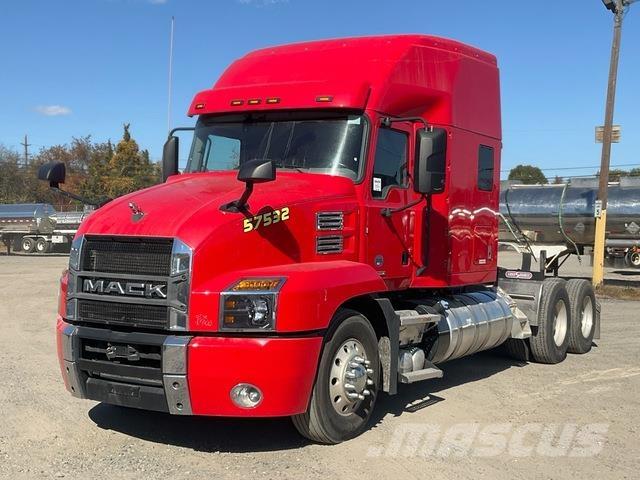 Mack AN64T Vlačilci