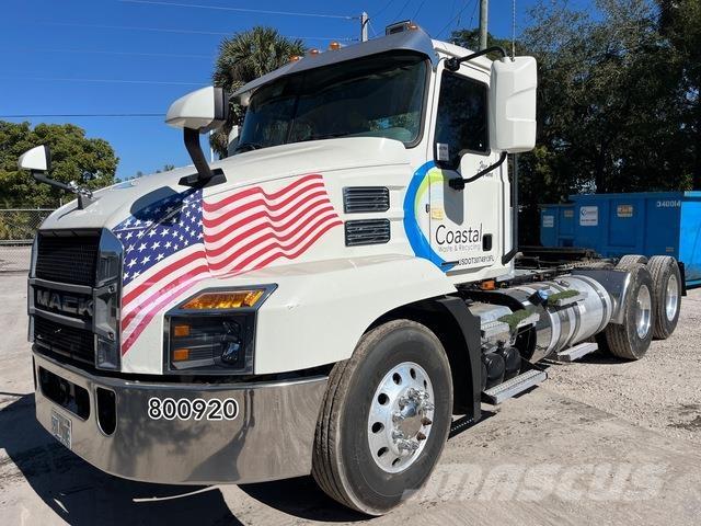 Mack Anthem Vlačilci