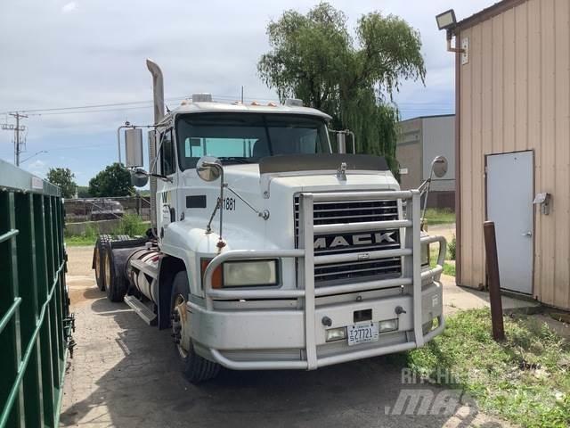 Mack CH613 Vlačilci