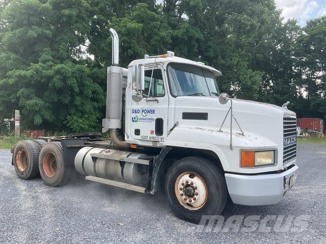 Mack CH613 Vlačilci