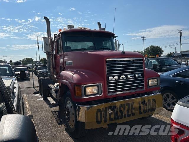 Mack CH613 Vlačilci