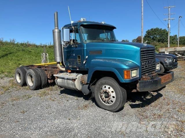 Mack CH613 Kabine in notranjost