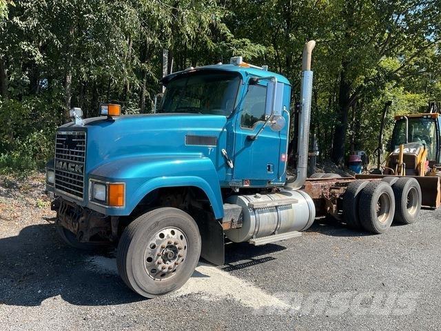 Mack CHU613 Kabine in notranjost