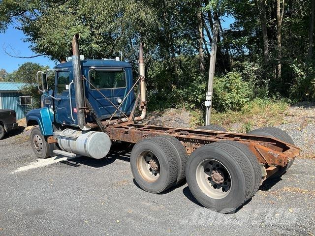 Mack CHU613 Kabine in notranjost