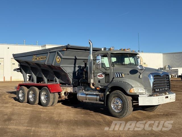 Mack CT713 Stroji za betonsko galanterijo
