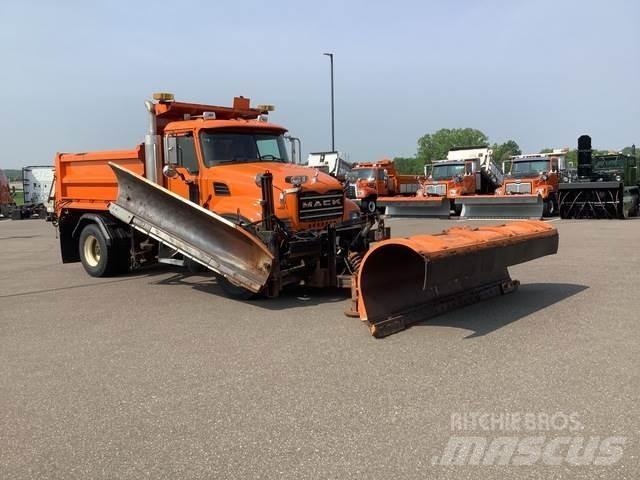 Mack CV700 Snežne deske in plugi