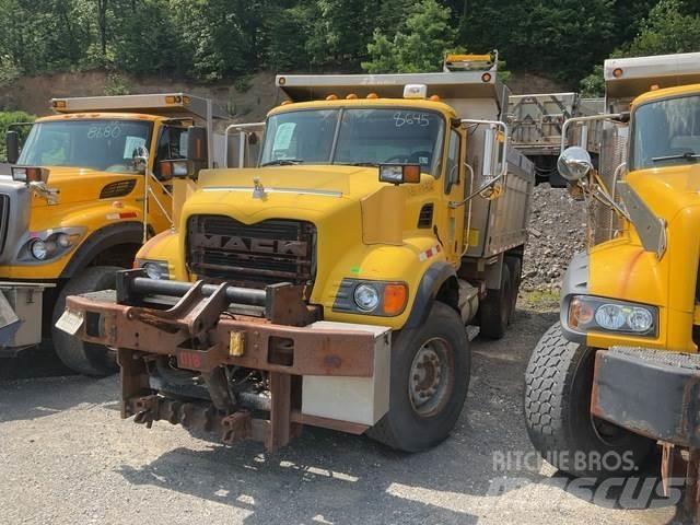 Mack CV700 Snežne deske in plugi