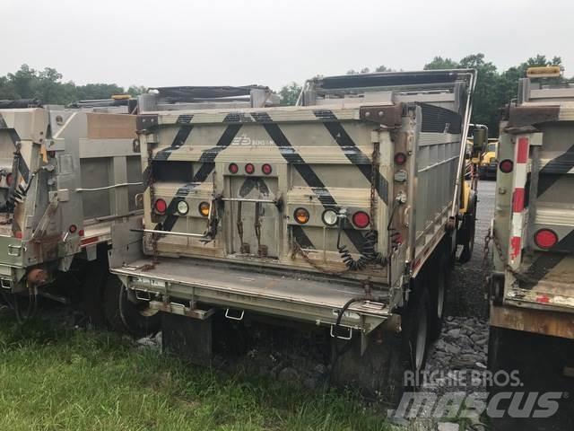 Mack CV700 Snežne deske in plugi
