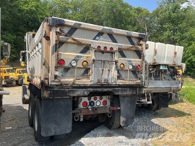 Mack CV700 Snežne deske in plugi