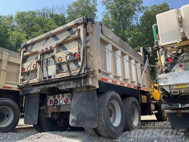 Mack CV700 Snežne deske in plugi