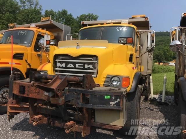 Mack CV700 Snežne deske in plugi