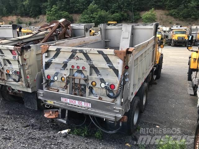Mack CV700 Snežne deske in plugi