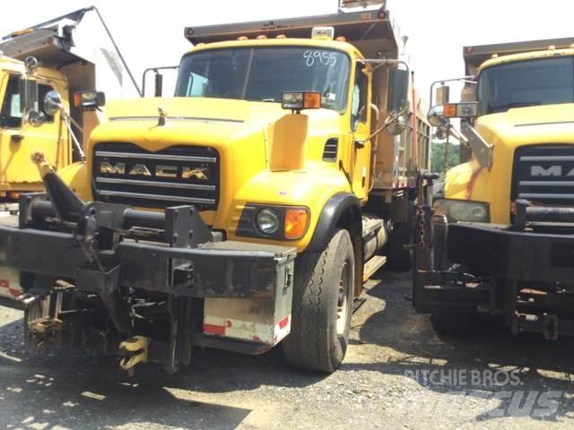 Mack CV700 Snežne deske in plugi