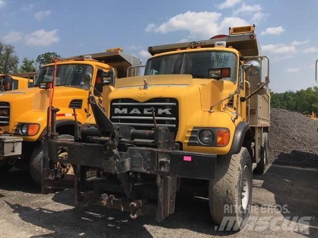 Mack CV700 Snežne deske in plugi