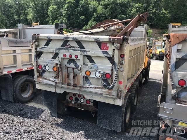 Mack CV700 Snežne deske in plugi
