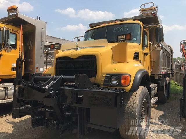 Mack CV700 Snežne deske in plugi