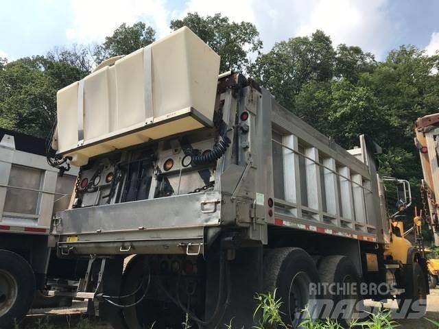 Mack CV700 Snežne deske in plugi