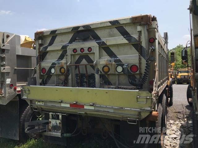 Mack CV700 Snežne deske in plugi