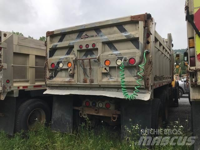 Mack CV700 Snežne deske in plugi