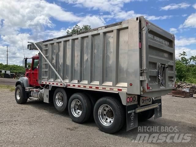 Mack CV713 Kiper tovornjaki