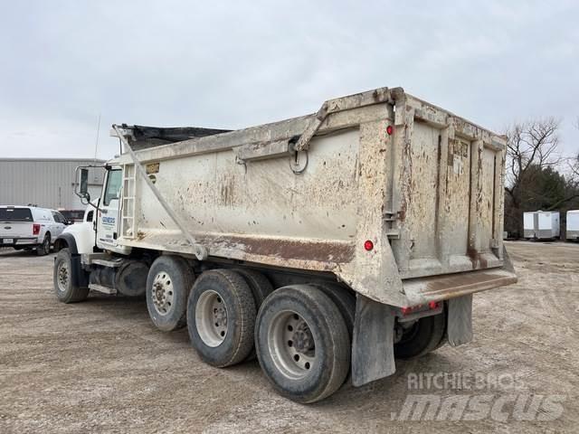 Mack CV713 Kiper tovornjaki