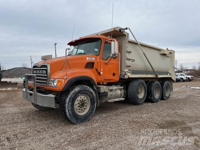 Mack CV713 Kiper tovornjaki
