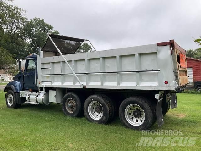 Mack CV713 Kiper tovornjaki