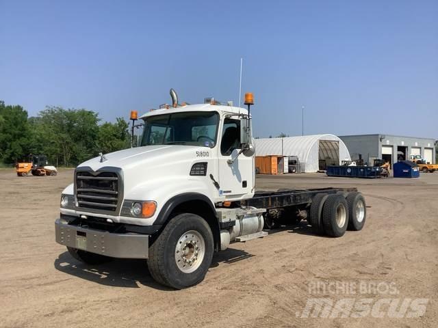 Mack CV713 Kabine in notranjost