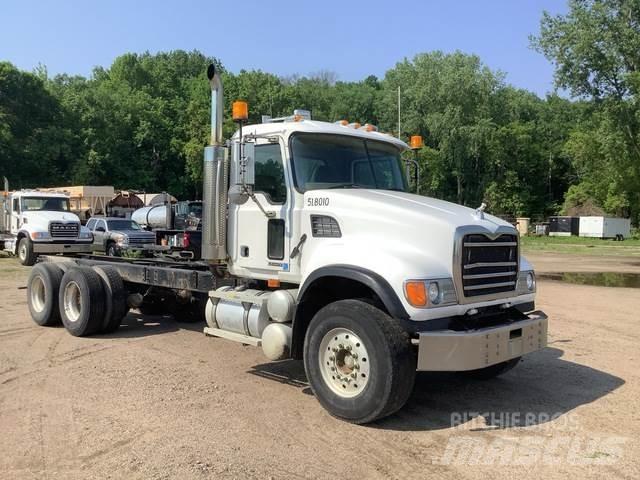Mack CV713 Kabine in notranjost