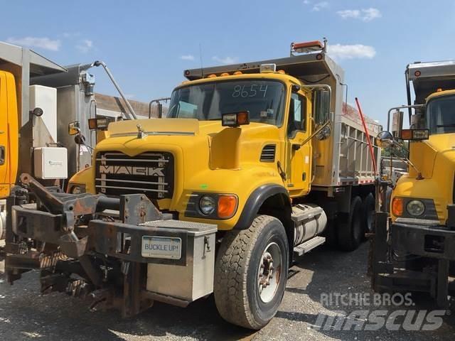 Mack CV713 Snežne deske in plugi