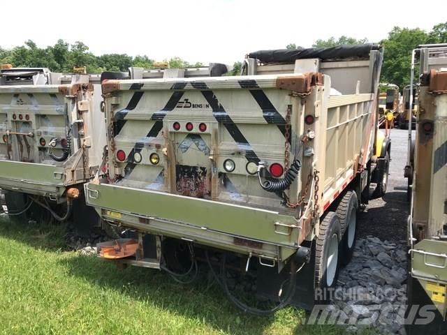 Mack CV713 Snežne deske in plugi
