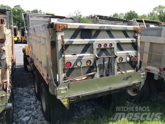 Mack CV713 Snežne deske in plugi