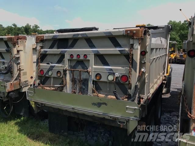Mack CV713 Snežne deske in plugi