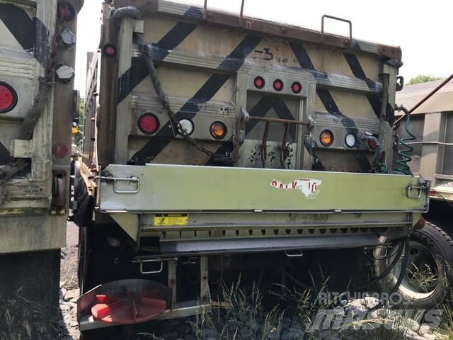 Mack CV713 Snežne deske in plugi