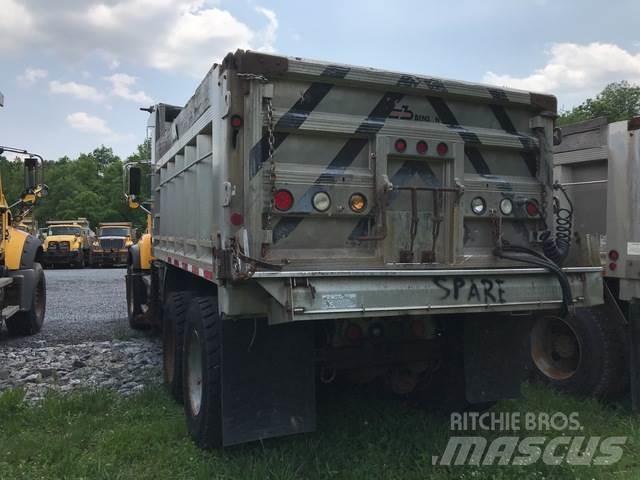 Mack CV713 Snežne deske in plugi