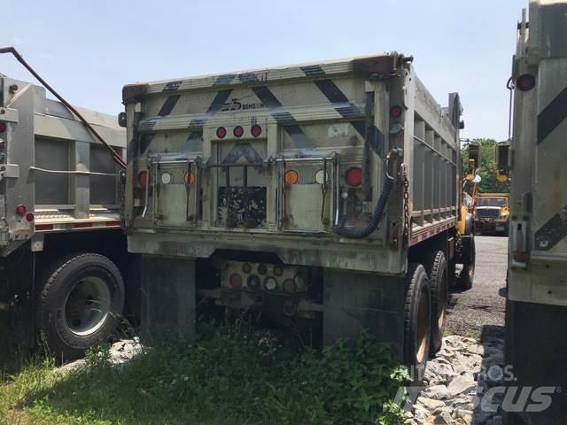 Mack CV713 Snežne deske in plugi