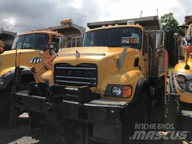 Mack CV713 Snežne deske in plugi