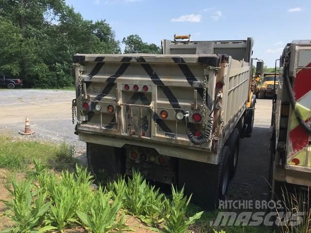 Mack CV713 Snežne deske in plugi
