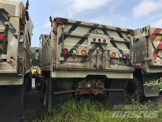 Mack CV713 Kiper tovornjaki
