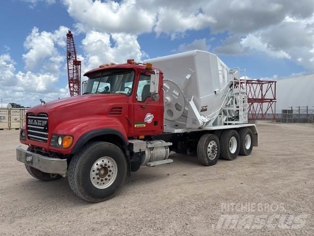 Mack CV713 Drugi tovornjaki