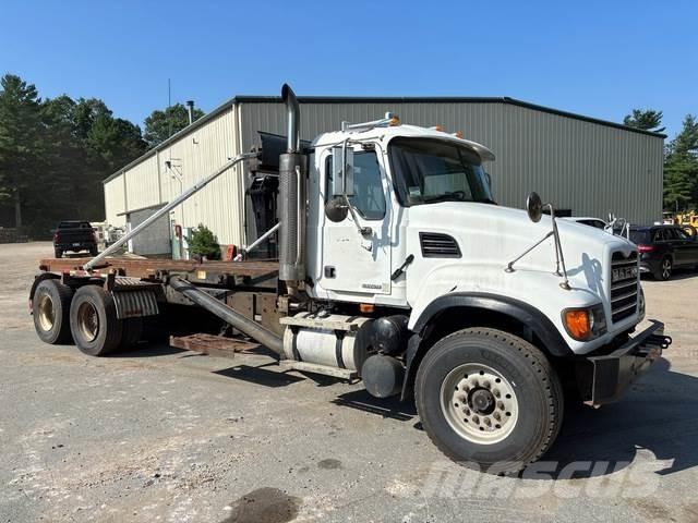 Mack CV713 Komunalni tovornjaki