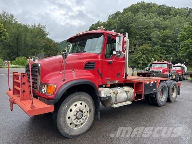 Mack CV713 Vlačilci