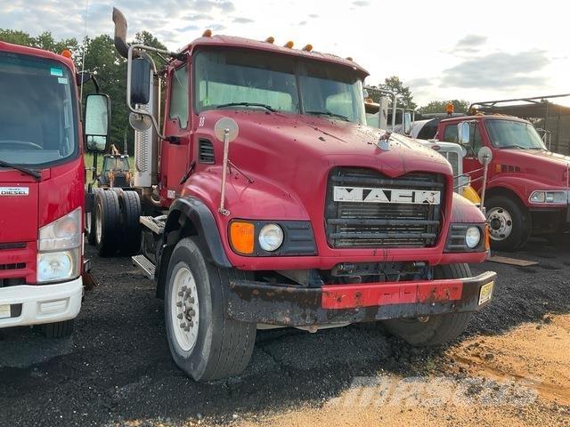 Mack CV713 Kabine in notranjost