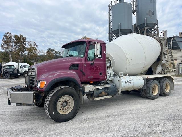 Mack CV713 Drugi tovornjaki