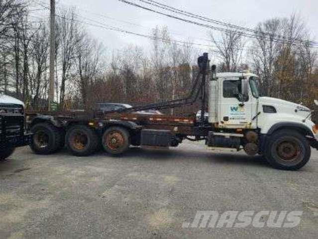 Mack CV713 Komunalni tovornjaki