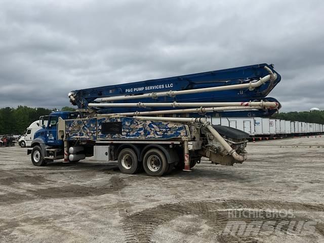 Mack GR64B Kamionske črpalke za beton